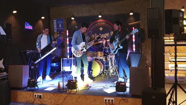 Record store thumbnail: Vinyle Vintage Studio