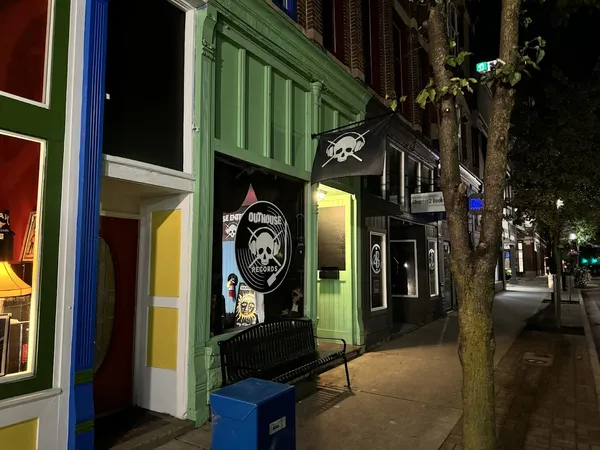 Record Store: Outhouse Records