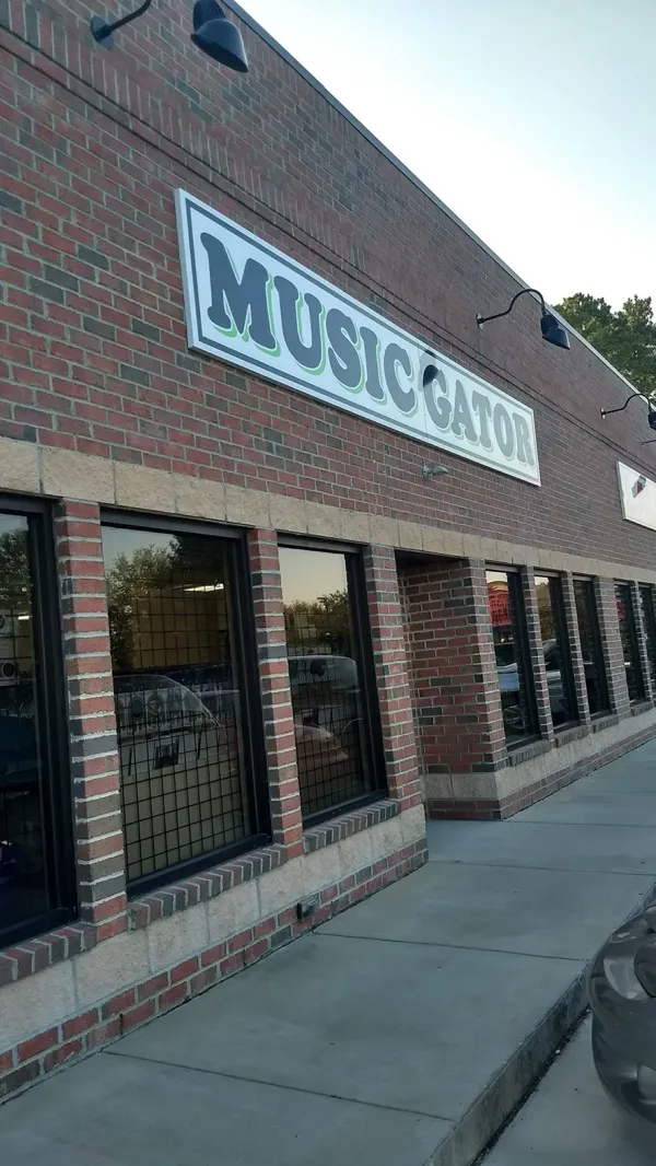 Record Store: Music Gator