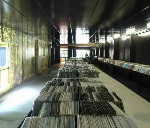 Record Store: SpaceHall