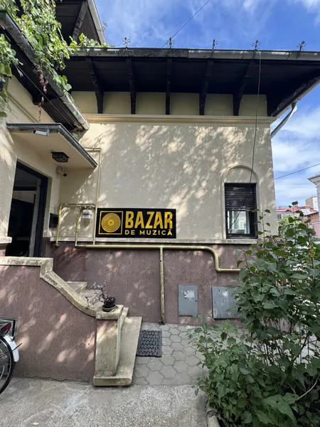 Record store thumbnail: Bazar de muzică