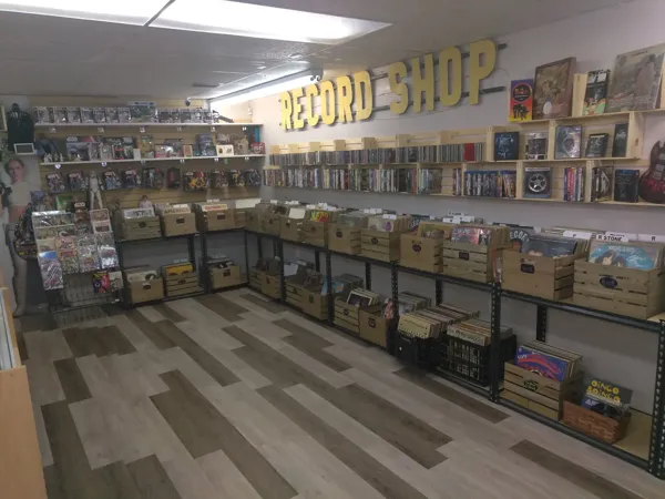 Record store thumbnail: Broke 'n Records Vinyl