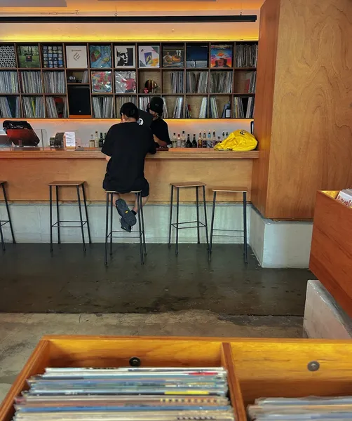 Record Store: Clique Records