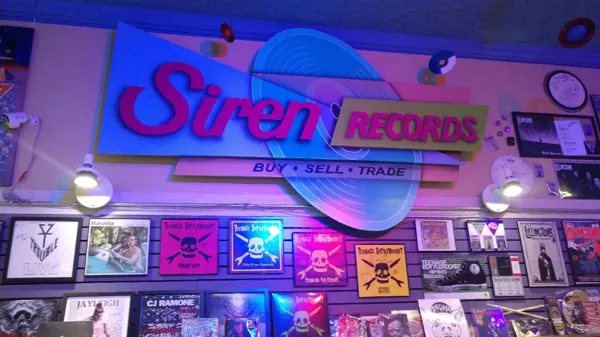 Record store thumbnail: Siren Records McHenry