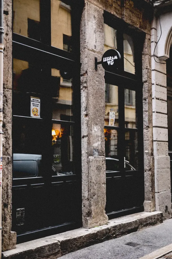 Record Store: LEGRAM VG