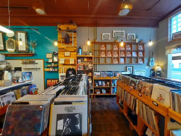 Record Store: Caydence Records & Coffee