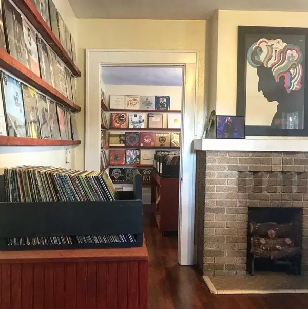 Record Store: Mojo Vinyl Records