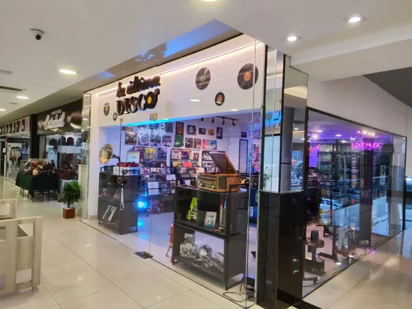 Record Store: La Última Disco