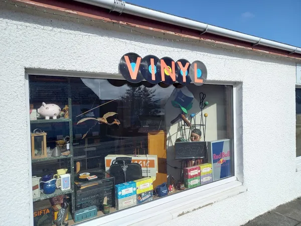 Record Store: Vinyl Stop