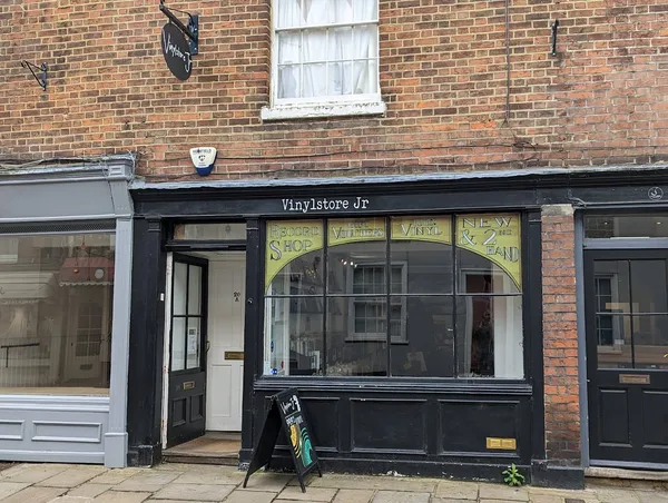 Record Store: Vinylstore Jr