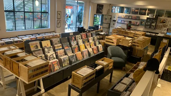 Record store thumbnail: Mr Vinyl