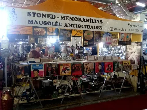 Record store thumbnail: Stoned Discos Mausoléu