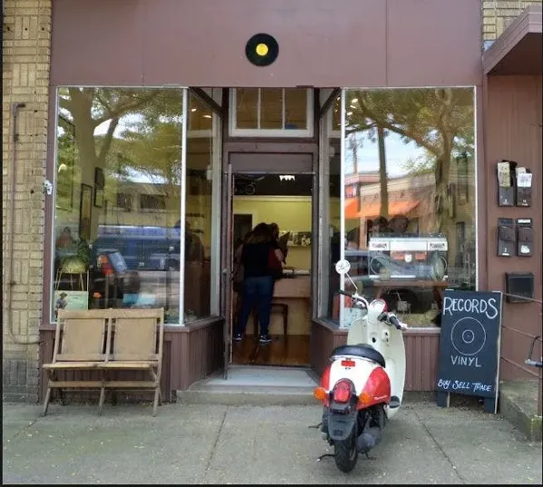 Record store thumbnail: Elm City Sounds