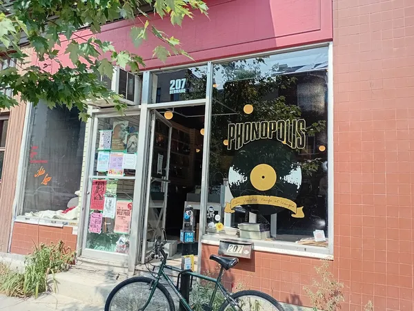 Record Store: Phonopolis Record Store