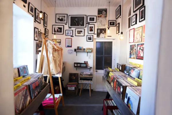 Record store thumbnail: Prao Boutique