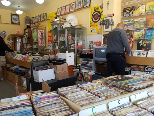 Stardust Records and Collectibles