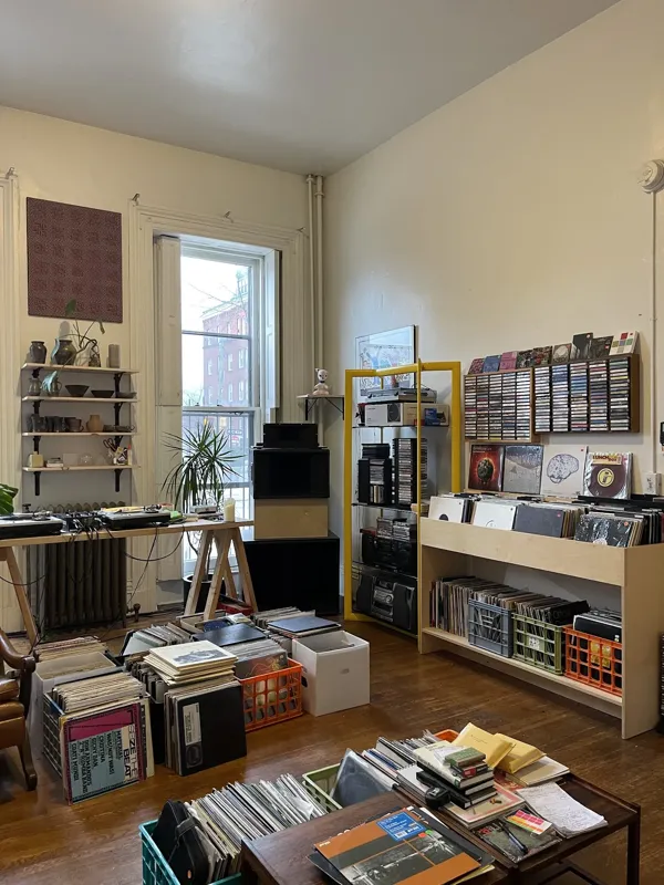 Record Store: E2-E4 Records