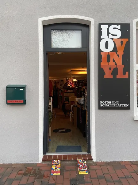 Record Store: IsoVinyl - Fotos & Schallplatten