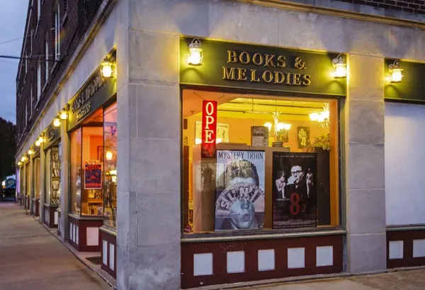 Record store thumbnail: Books & Melodies