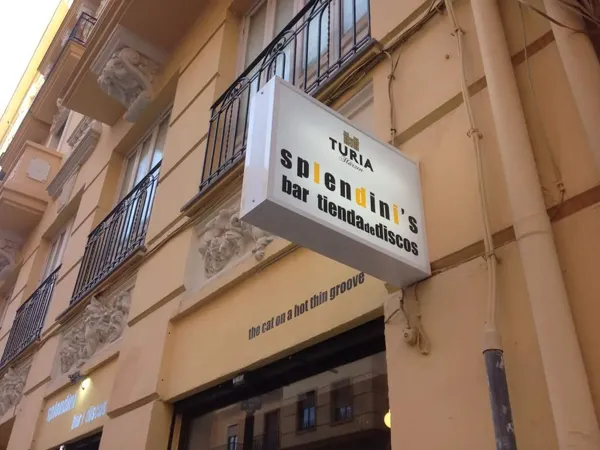 SPLENDINI BAR I DISCOS