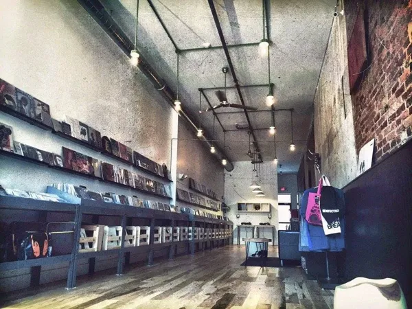 Record Store: Profond Music N Art
