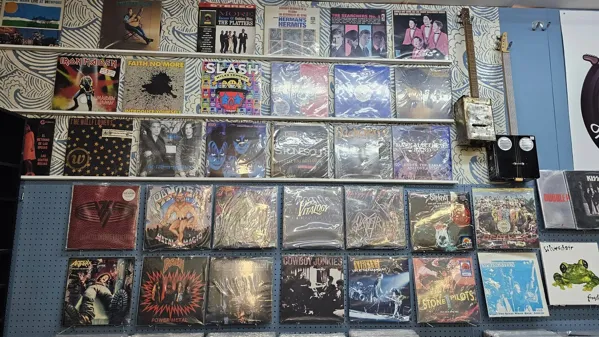 Record store thumbnail: Dragon Records