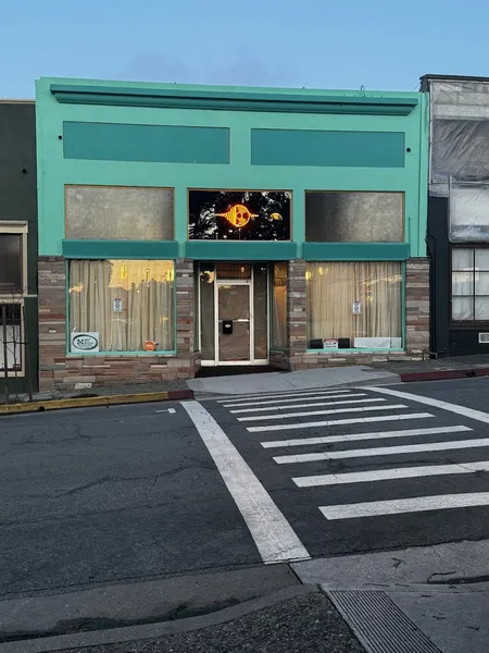 Record store thumbnail: POP & HISS