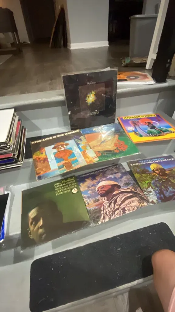 Record store thumbnail: Jonesin'4Vinyls