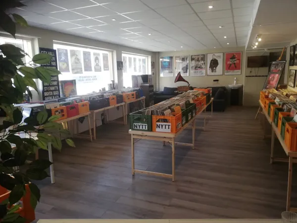 Record Store: Fx Records & Print