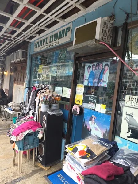 Record Store: Vinyl Dump Store
