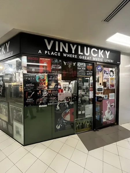Record store thumbnail: VINYLUCKY
