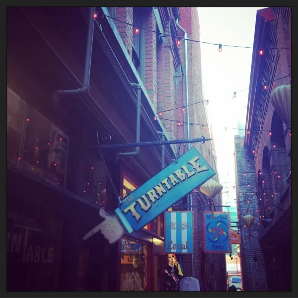 Record Store: The Turntable