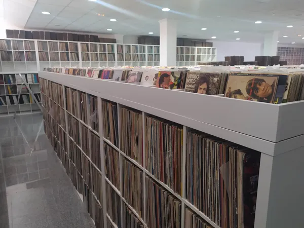 Record Store: Cristina Records