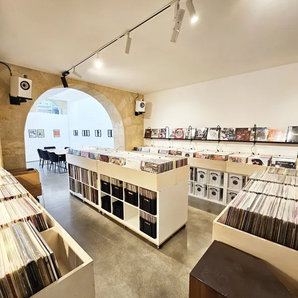 Record store thumbnail: Eponyme Vinyle Disquaire Indépendant Bordeaux