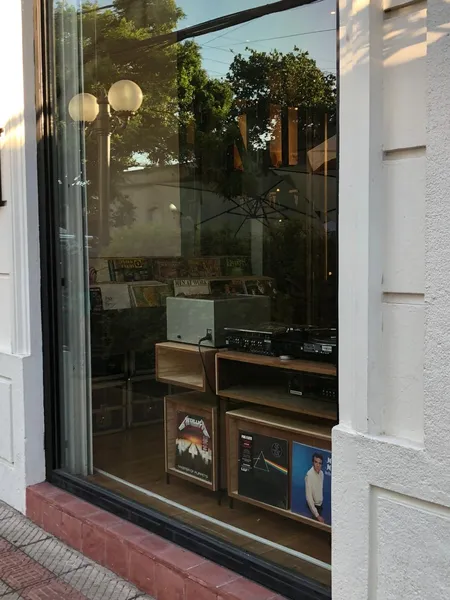 Record Store: Altoque Records