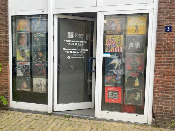 Record Store: SmallTown Records