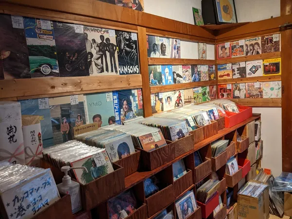 Record store thumbnail: 北摂レコード