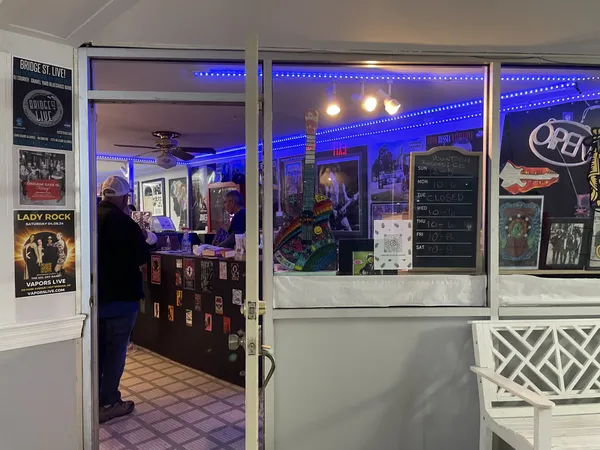 Record Store: Downtown Record & CD Emporium