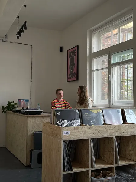 Record Store: Коробка винила