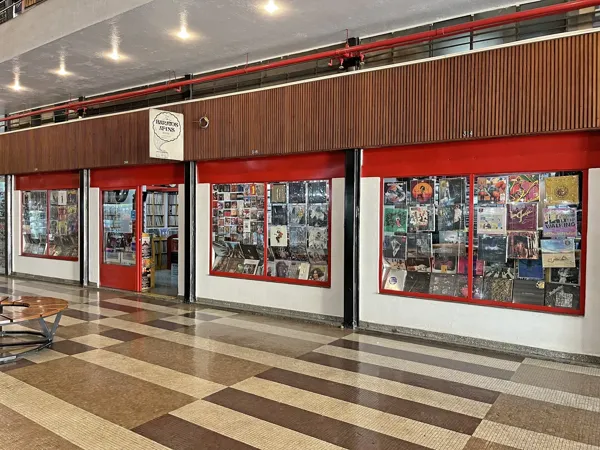 Record store thumbnail: Baratos Afins - Discos