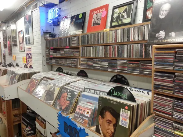 Record Store: Backtrack Records LLP