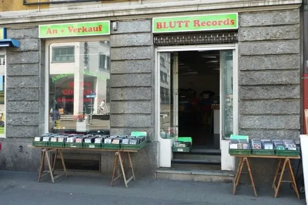 Record Store: Blutt Records