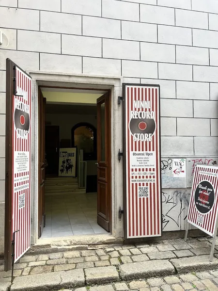 Record store thumbnail: House Of Fun