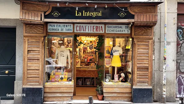 Record store thumbnail: La Integral