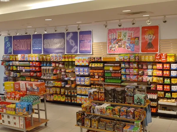 Record store thumbnail: FYE