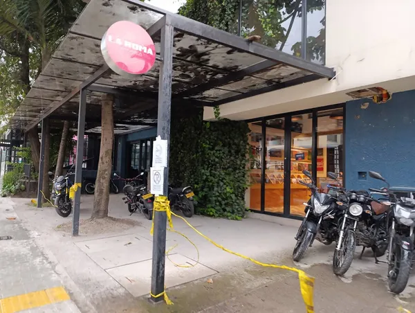 Record Store: La Roma Records