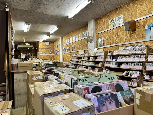 Record store thumbnail: セカンドビート