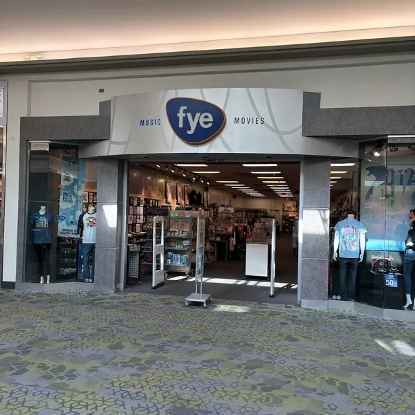 Record store thumbnail: FYE