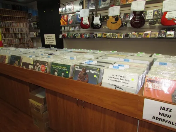 Record Store: Apollo Music - We Buy Record Collections!