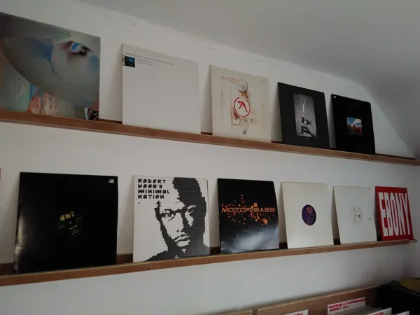 Record Store: Middle Floor Records